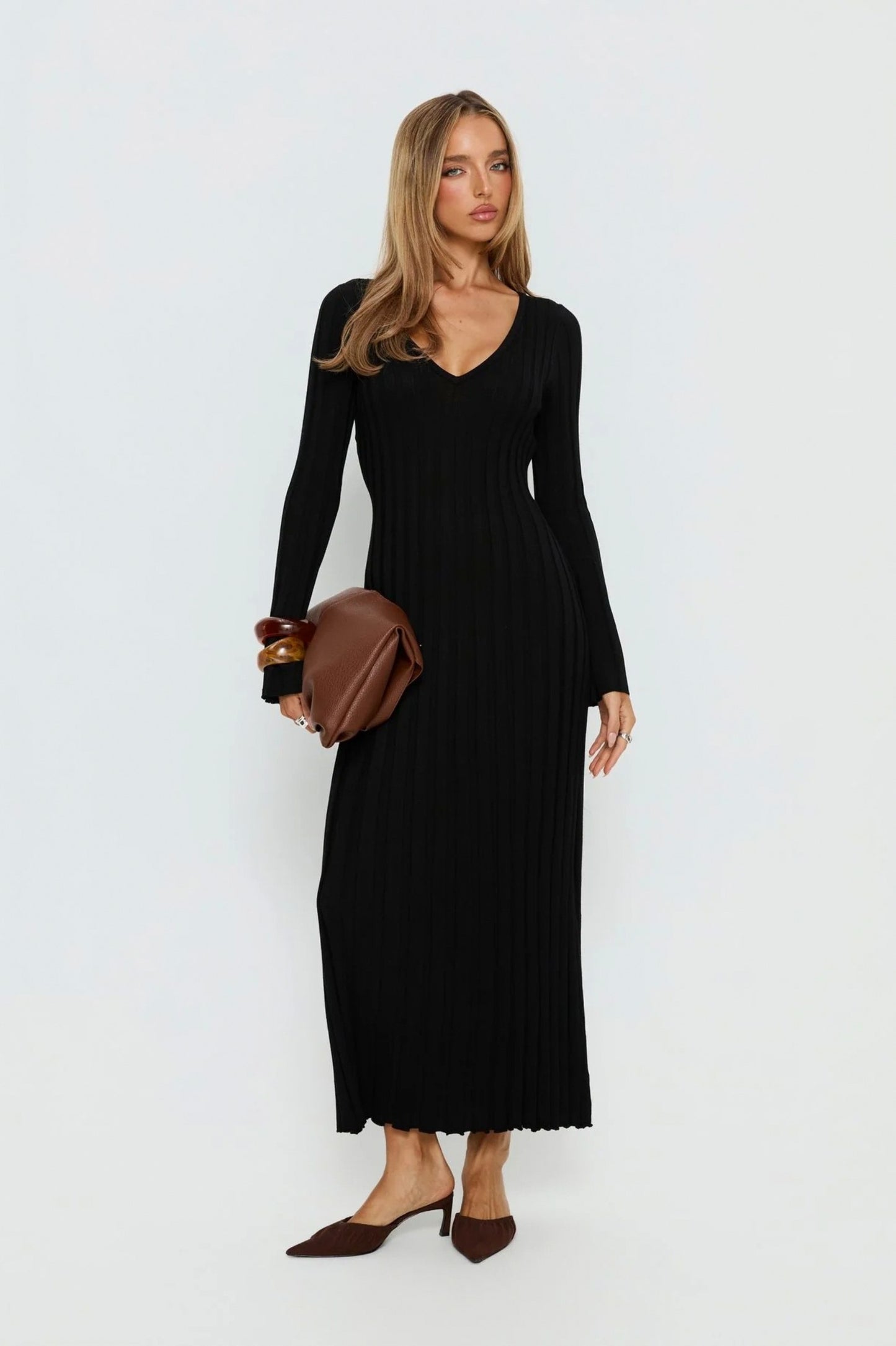 Ribbed Knit V Neck Long Sleeve Maxi Dress