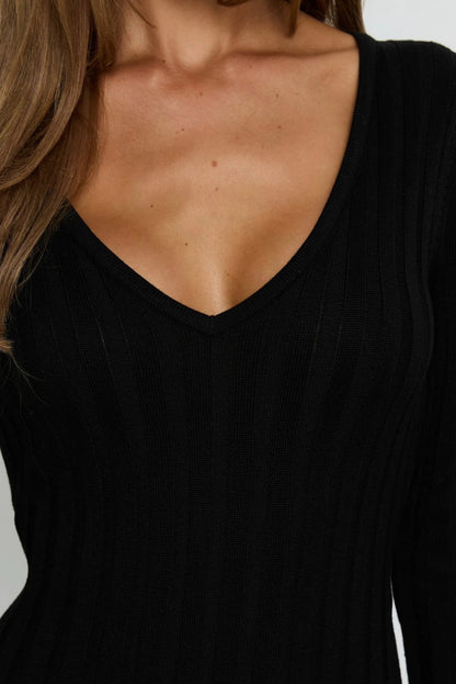 Ribbed Knit V Neck Long Sleeve Maxi Dress